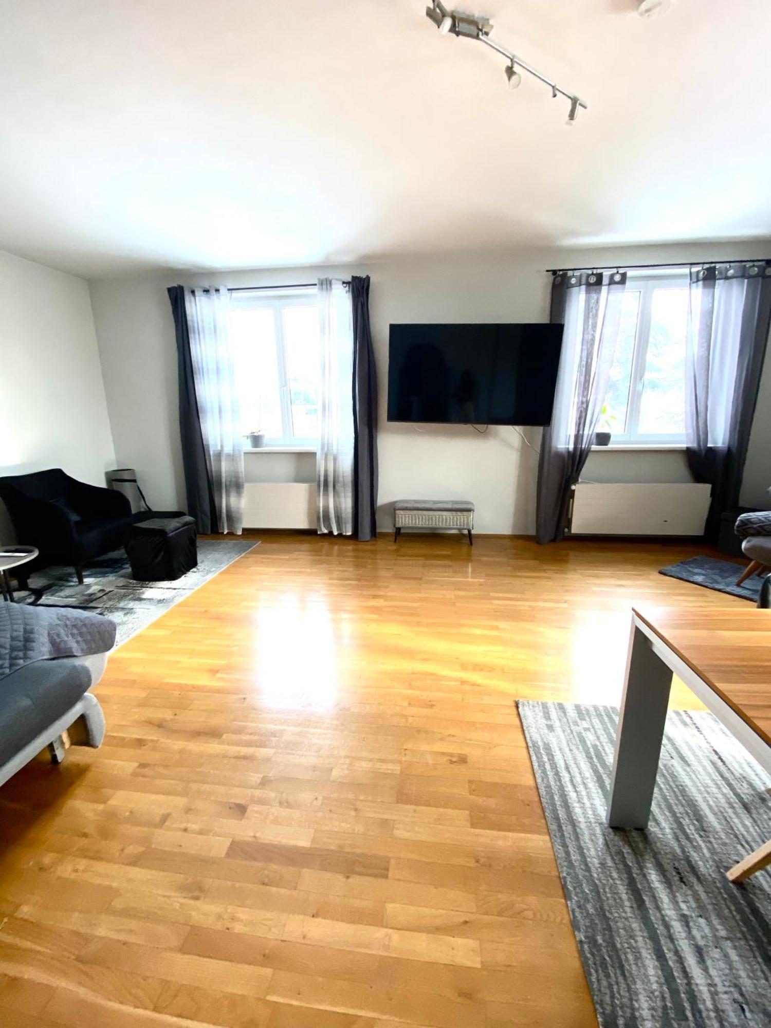 Apartment Big With Balcony Klagenfurt am Woerthersee